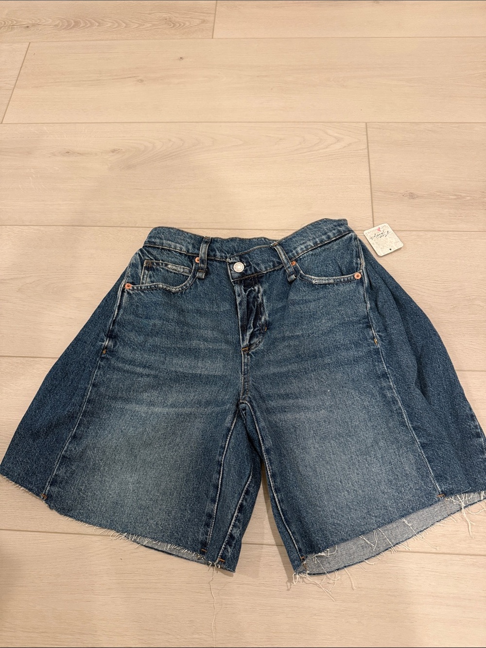 NWT We the Free Dark Blue Denim Cutoff Women’s Shorts SZ 24